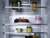 Miele K 7777 B mit FlexiLight2.0 und PerfectFresh Active -aktive Befeuchtung für beste Frische.